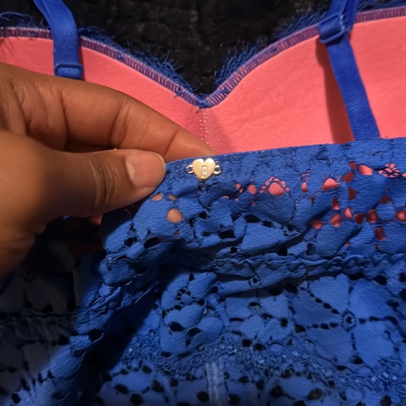 VS Pink Bralette Type - Picture 3 of 5